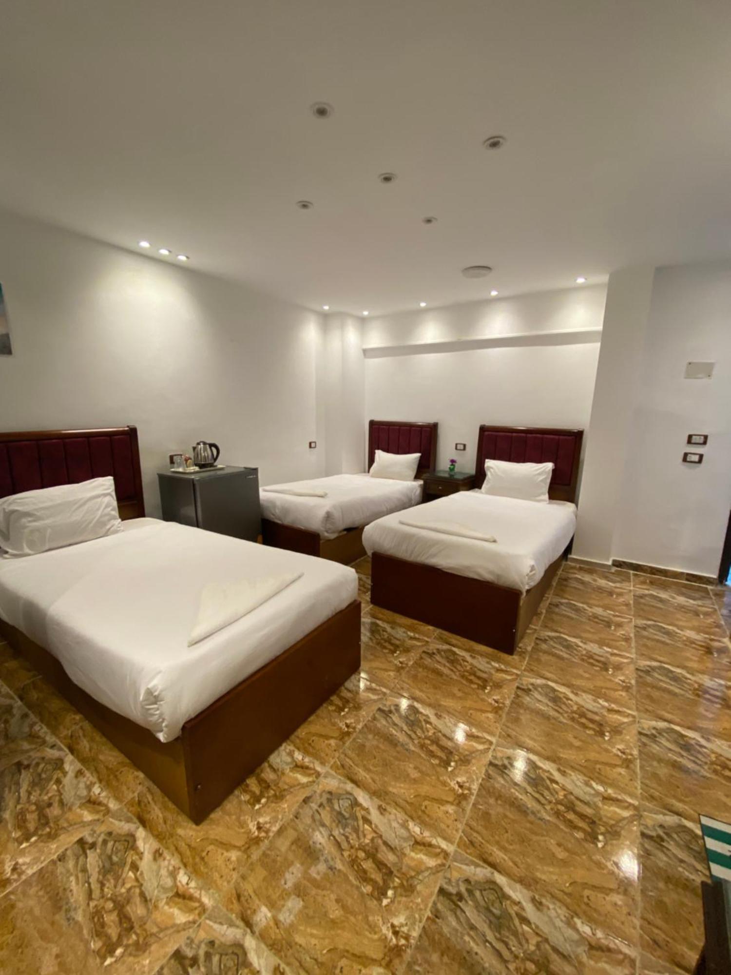 Middle East Pyramids Hotel Kafrat al Jabal Luaran gambar