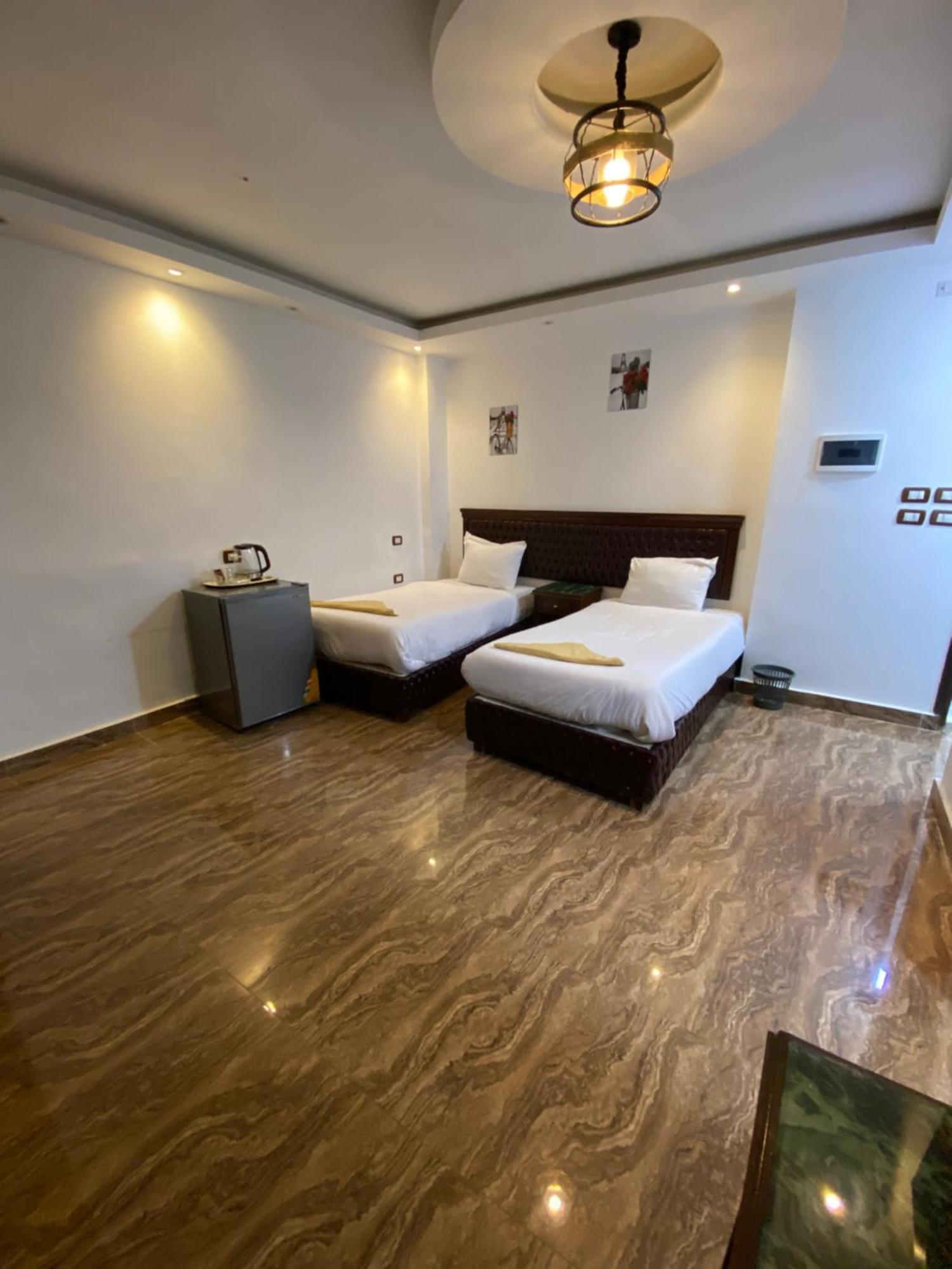 Middle East Pyramids Hotel Kafrat al Jabal Luaran gambar
