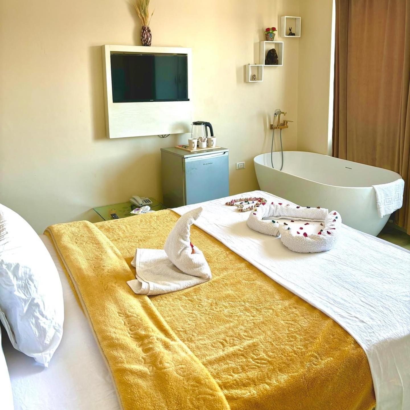 Middle East Pyramids Hotel Kafrat al Jabal Luaran gambar